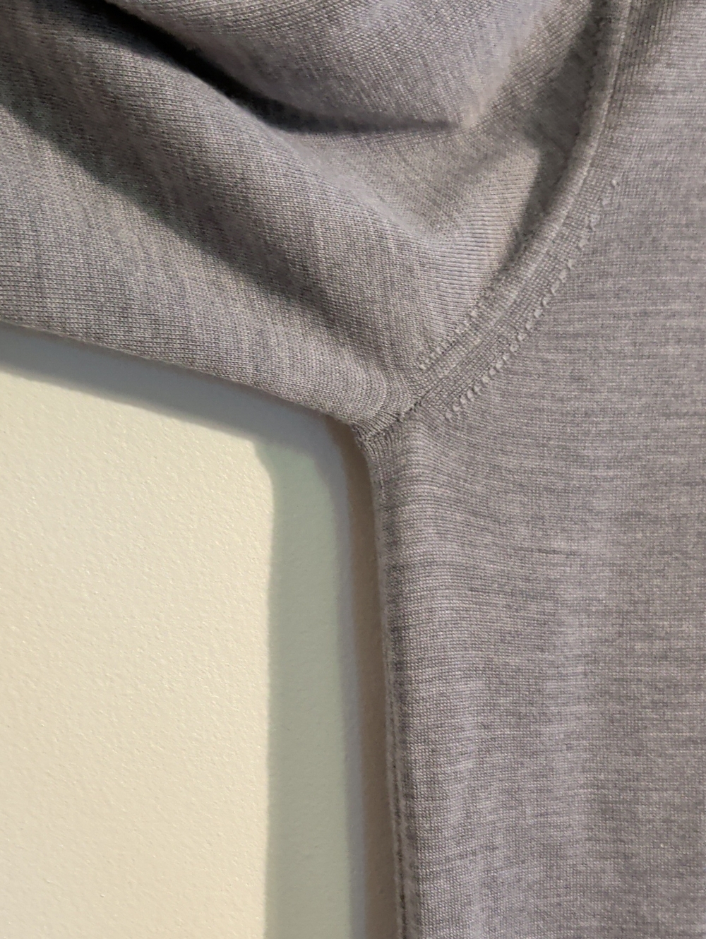 JACK VICTOR wool silk cashmere gray turtleneck sweater - size medium - Picture 6 of 11